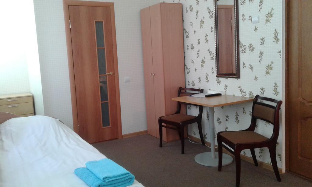 Viesu Maja Ezerkalns Hotell Krāslava Eksteriør bilde
