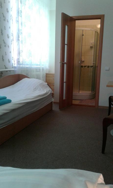 Viesu Maja Ezerkalns Hotell Krāslava Eksteriør bilde