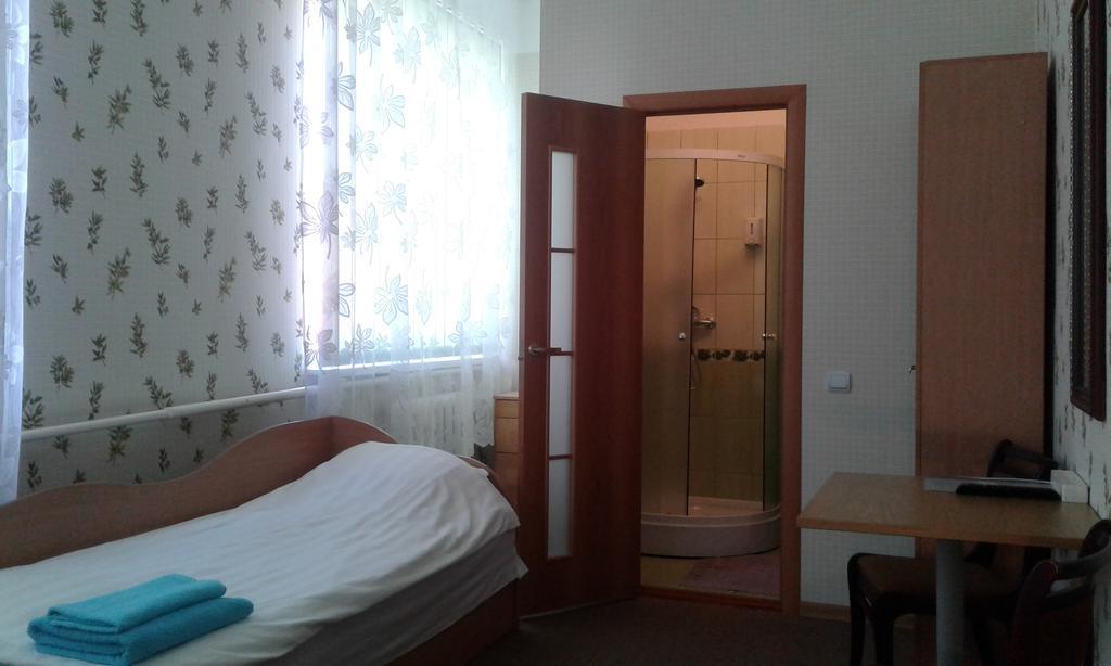Viesu Maja Ezerkalns Hotell Krāslava Eksteriør bilde