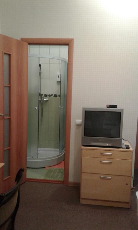 Viesu Maja Ezerkalns Hotell Krāslava Eksteriør bilde