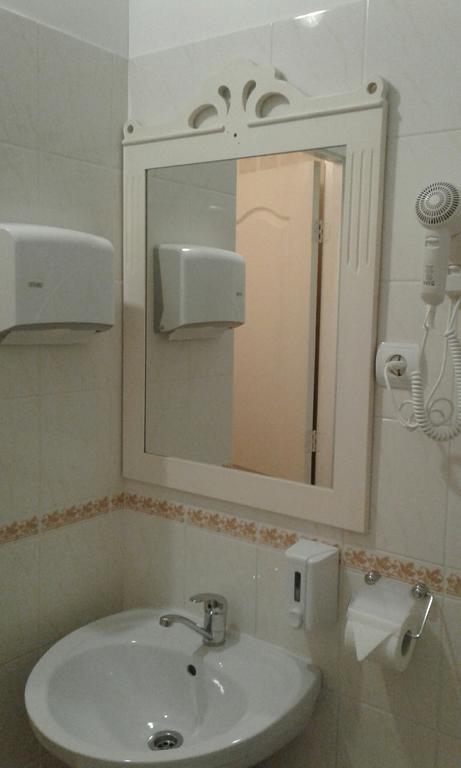 Viesu Maja Ezerkalns Hotell Krāslava Eksteriør bilde