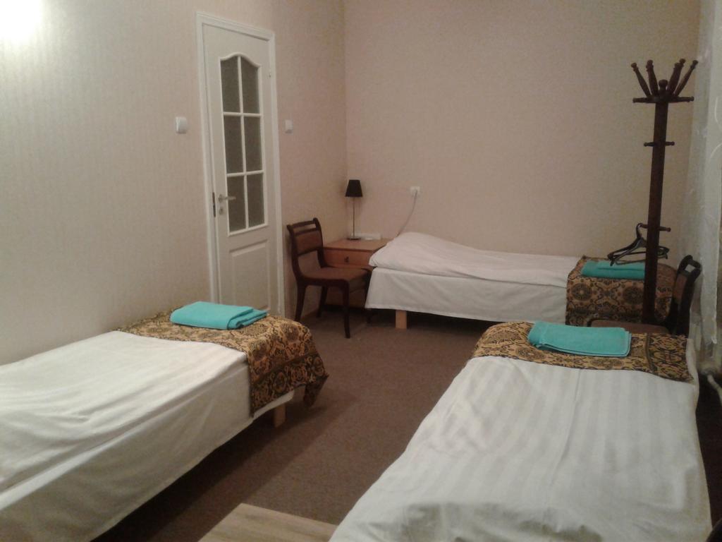 Viesu Maja Ezerkalns Hotell Krāslava Eksteriør bilde